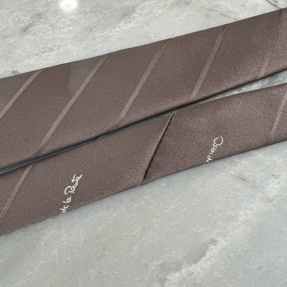 OSCAR DE LA RENTA Tie - Picture 10 of 13